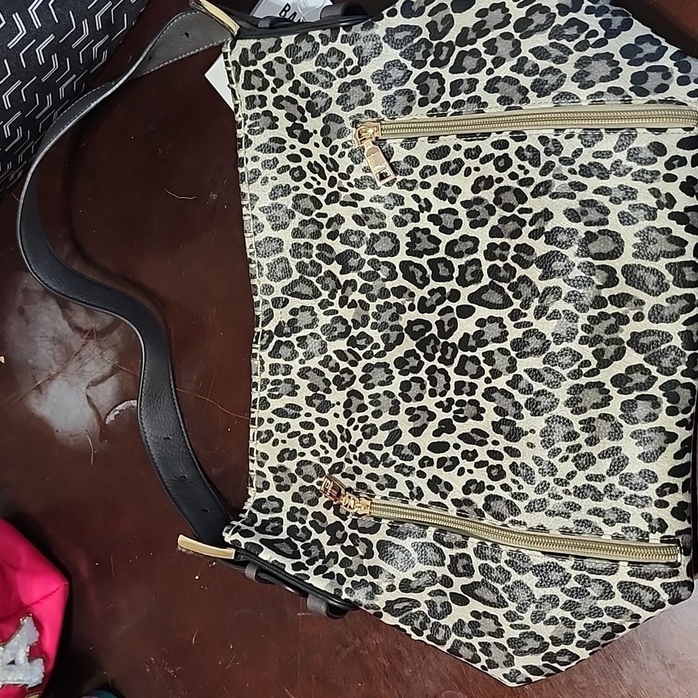 Jen & Co Handbag Leopard Print